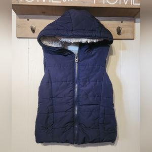 Me Jane Faux Fur Hooded Vest Navy Girls Sleeveless Front Zip Puffer  Size 5 A785
